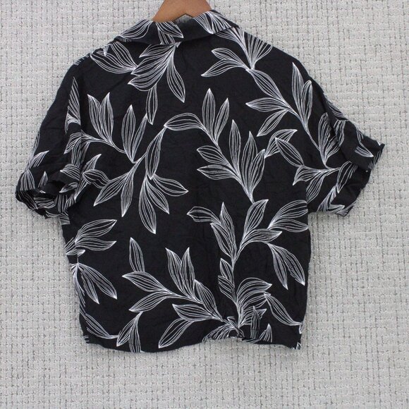 Nicolle Miller Shirt Women Small S Black Casual Floral Button Down Short Sleeve - Picture 7 of 9